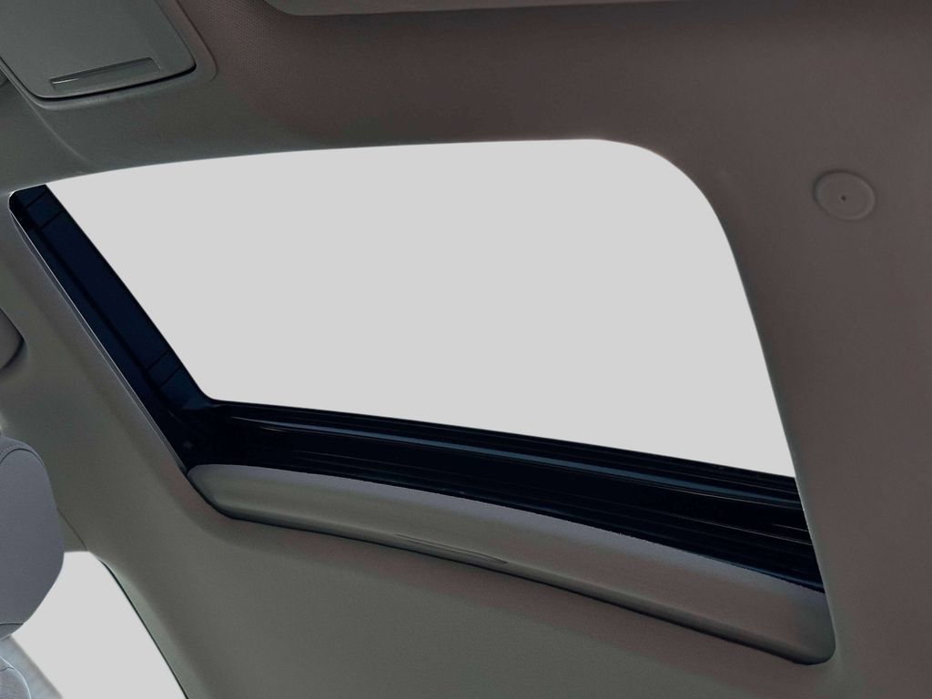 Certified 2023 Honda Accord EX image 18