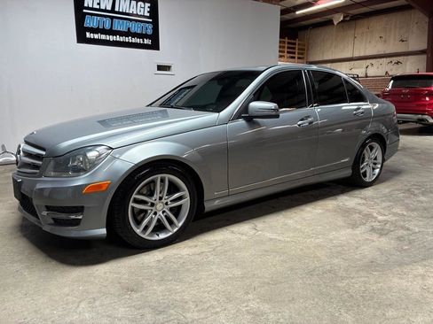 Used 2013 Mercedes-Benz C 300 4MATIC Sedan image 3