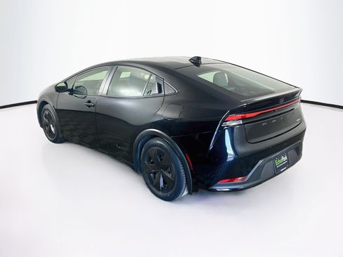 Used 2025 Toyota Prius LE FWD image 5