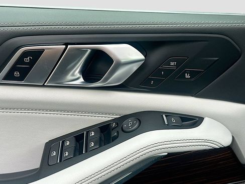 New 2026 BMW X5 xDrive40i AWD/4WD image 18