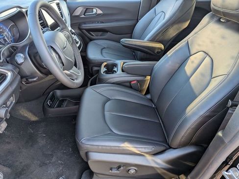 New 2026 Chrysler Voyager LX FWD image 11