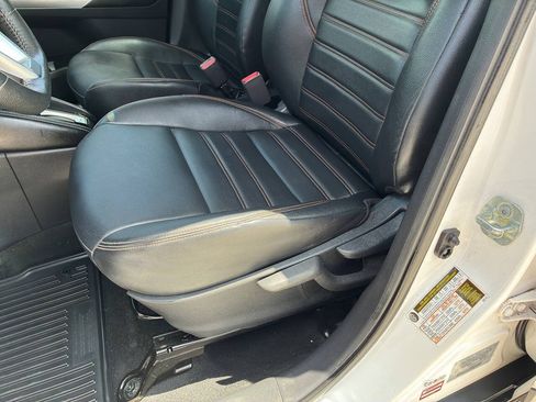 Used 2019 Nissan Kicks SR w/ SR Premium Package FWD image 15