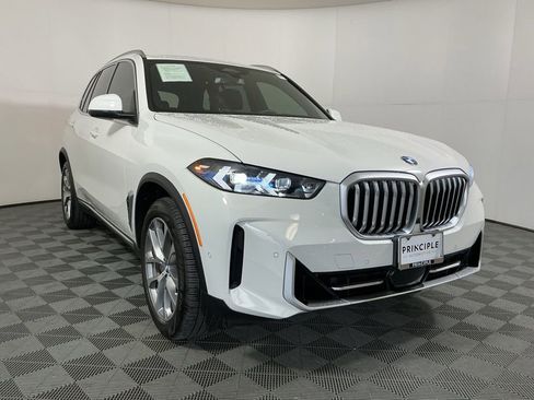 Certified 2026 BMW X5 sDrive40i w/ Climate Comfort Package RWD image 4