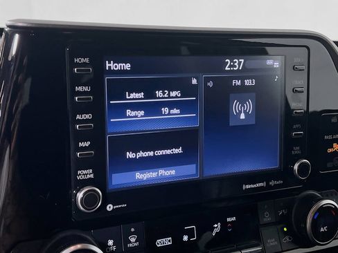 Used 2022 Toyota Highlander XLE AWD/4WD image 13