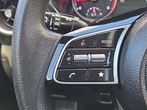 Used 2023 Kia Forte LXS w/ LXS Technology Package image 16