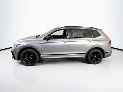 Used 2023 Volkswagen Tiguan SE R-Line image 8