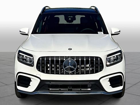 Used 2025 Mercedes-Benz GLB 35 AMG 4MATIC image 4