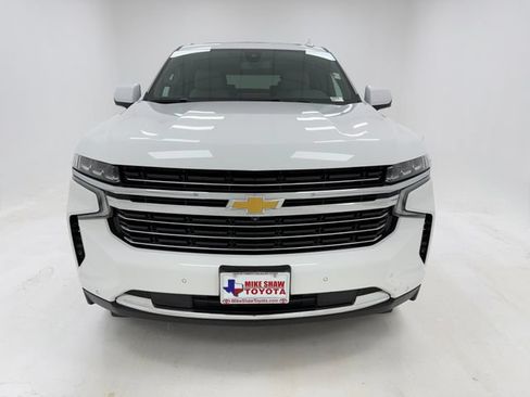 Used 2022 Chevrolet Tahoe LT w/ LT Signature Plus Package AWD/4WD image 3