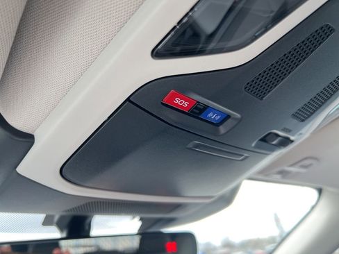 Used 2025 Subaru Outback Premium w/ Popular Package #1A image 19