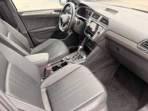 Certified 2024 Volkswagen Tiguan SE R-Line AWD/4WD image 18