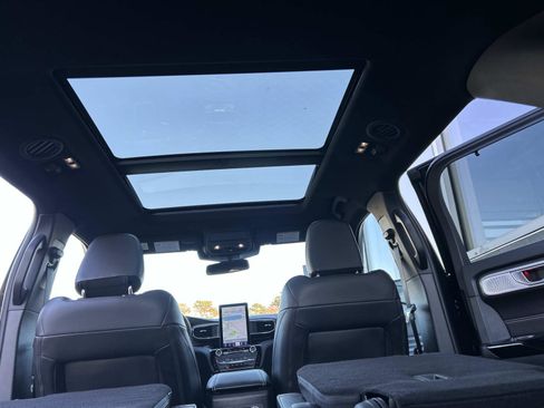 Used 2023 Ford Explorer ST w/ Equipment Group 401A image 16