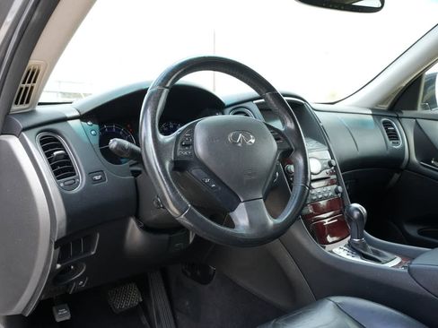 Used 2016 INFINITI QX50 w/ Premium Package image 15