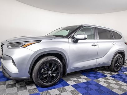 Used 2024 Toyota Highlander XLE