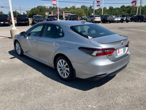 Used 2023 Toyota Camry LE FWD image 5