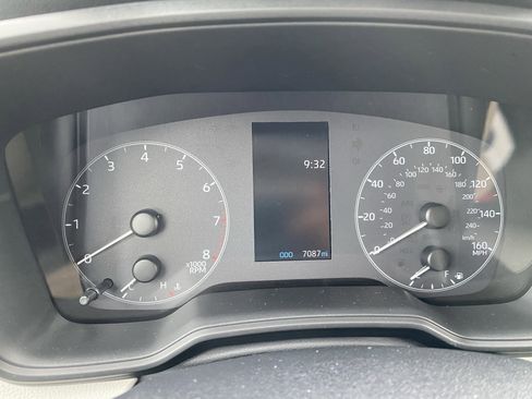 Used 2023 Toyota Corolla LE image 15