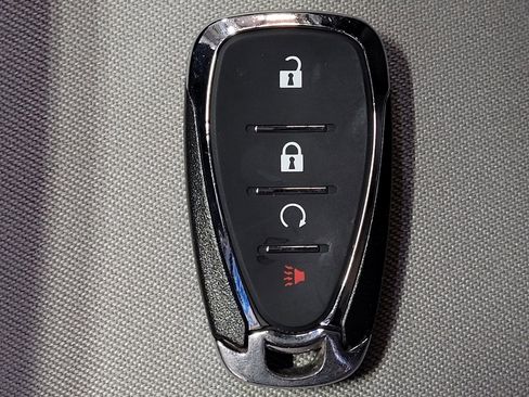 Used 2019 Chevrolet Equinox LS AWD/4WD image 32