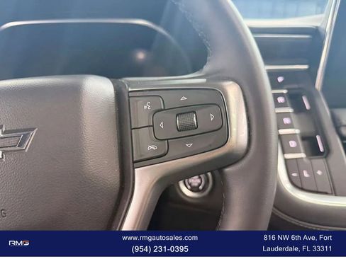 Used 2024 Chevrolet Suburban Z71 w/ Luxury Package image 19