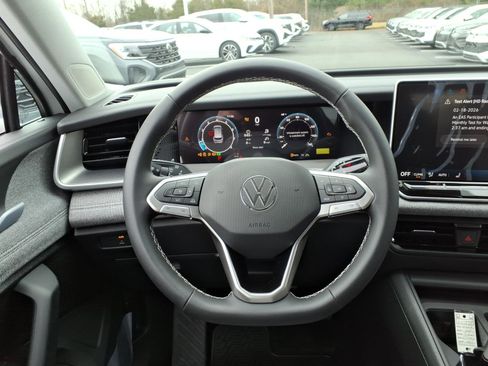 New 2026 Volkswagen Tiguan S image 10