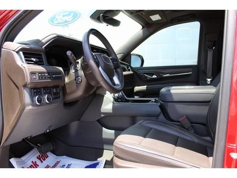 Used 2024 GMC Yukon Denali w/ Advanced Technology Package AWD/4WD image 12