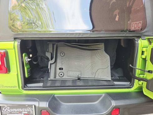 Used 2025 Jeep Wrangler Rubicon w/ Steel Bumper Group AWD/4WD image 14