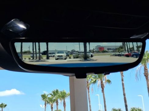 Used 2025 Chevrolet Corvette Stingray Preferred Cpe w/ Z51 Performance Package RWD image 23