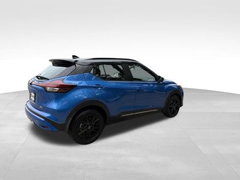 Used 2024 Nissan Kicks SR w/ SR Premium Package FWD image 12