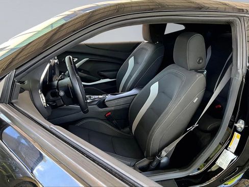 Used 2021 Chevrolet Camaro LT w/ RS Package image 18