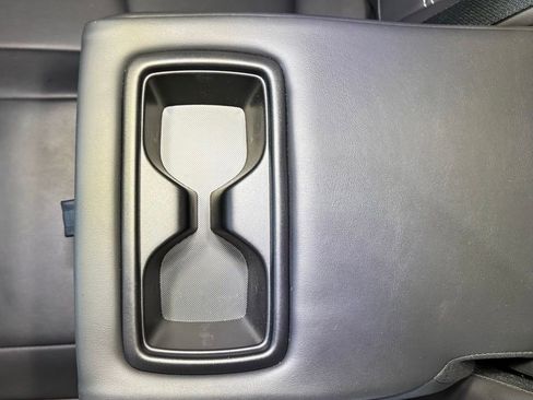 Used 2019 Toyota RAV4 XLE Premium AWD/4WD image 44