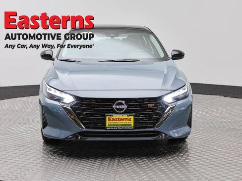 Used 2024 Nissan Sentra SR FWD image 2