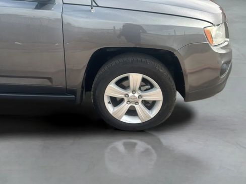Used 2016 Jeep Compass Latitude AWD/4WD image 25