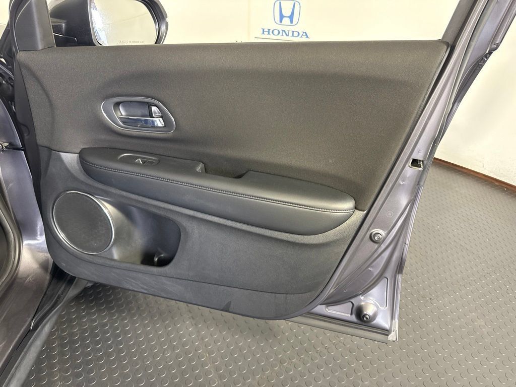 Used 2016 Honda HR-V EX image 5