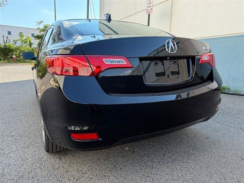 Used 2013 Acura ILX w/ Premium Package FWD image 13