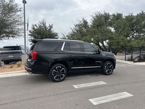 Used 2022 GMC Yukon Denali image 10