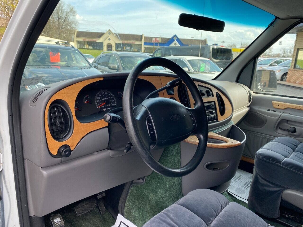 Used 1997 Ford E-150 and Econoline 150 RWD image 10