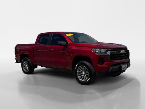 Used 2024 Chevrolet Colorado LT w/ LT Convenience Package II image 8