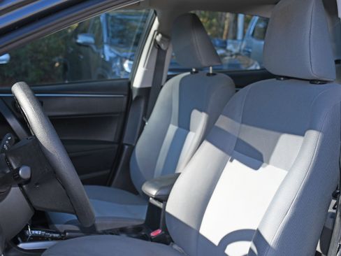 Used 2015 Toyota Corolla L image 11