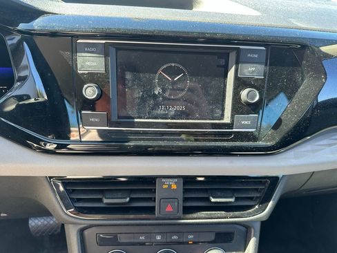 Used 2022 Volkswagen Taos S image 29