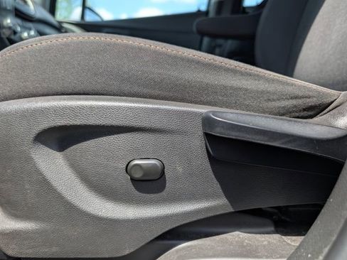 Used 2020 Chevrolet Trax LS AWD/4WD image 15