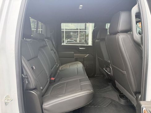 Used 2022 Chevrolet Silverado 2500 High Country w/ Technology Package AWD/4WD image 29