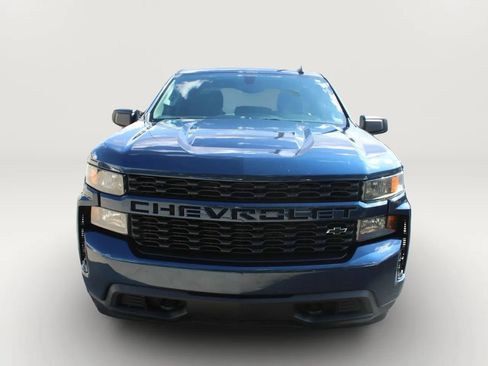 Used 2022 Chevrolet Silverado 1500 Custom w/ LPO, Blackout Package AWD/4WD image 2