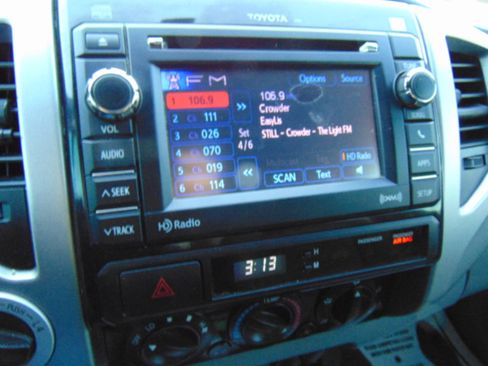 Used 2012 Toyota Tacoma 4x4 Double Cab image 10