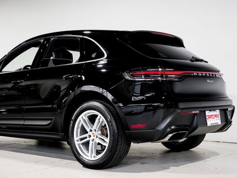 Used 2024 Porsche Macan image 39