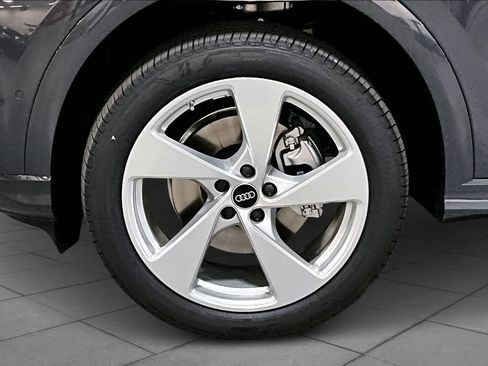 New 2026 Audi Q5 Premium Plus image 11