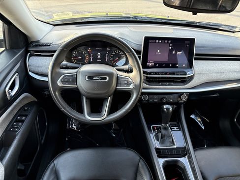 Certified 2022 Jeep Compass Latitude FWD image 19