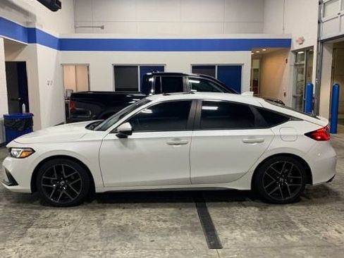 Certified 2023 Honda Civic Sport Touring image 13