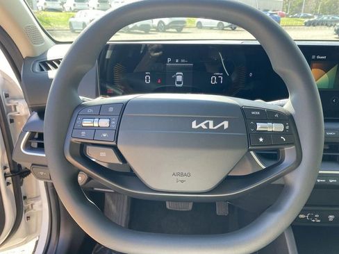 New 2026 Kia K4 LXS image 11