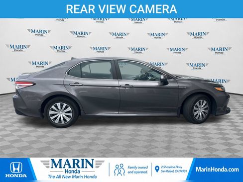 Used 2020 Toyota Camry LE FWD image 2