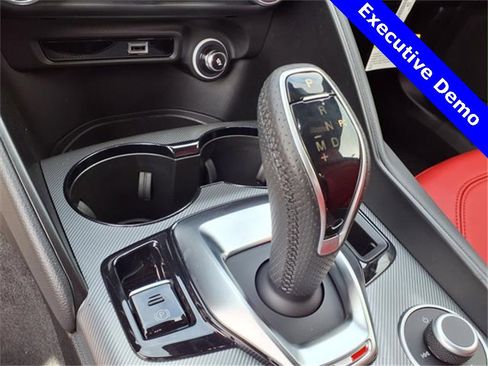 New 2025 Alfa Romeo Giulia Veloce w/ Veloce Package Rwd image 25