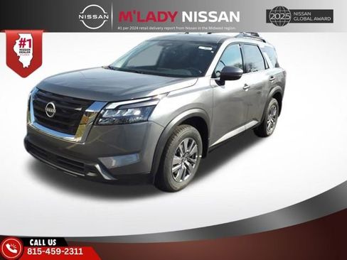 New 2025 Nissan Pathfinder SV image 3