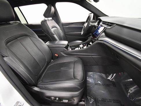 Used 2023 Jeep Grand Cherokee L Overland image 19